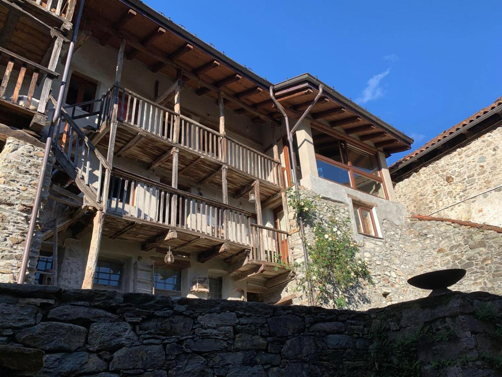 Affittacamere Montagne Verdi Varallo Buitenkant foto