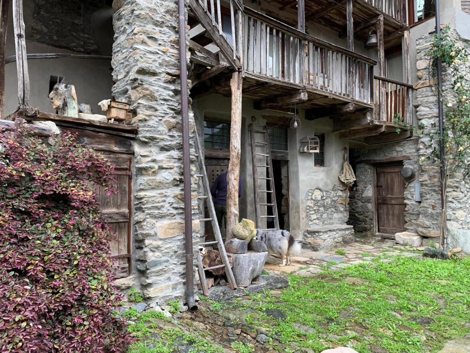 Affittacamere Montagne Verdi Varallo Buitenkant foto